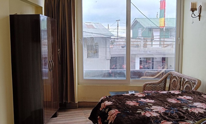 Darjeeling Hotel | Himalayan Haveli Fooding and Lodging