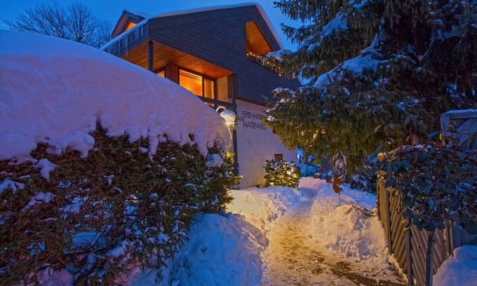 Hinterzarten Apartment | Hinterzarten: Exclusive apartment in a quiet location