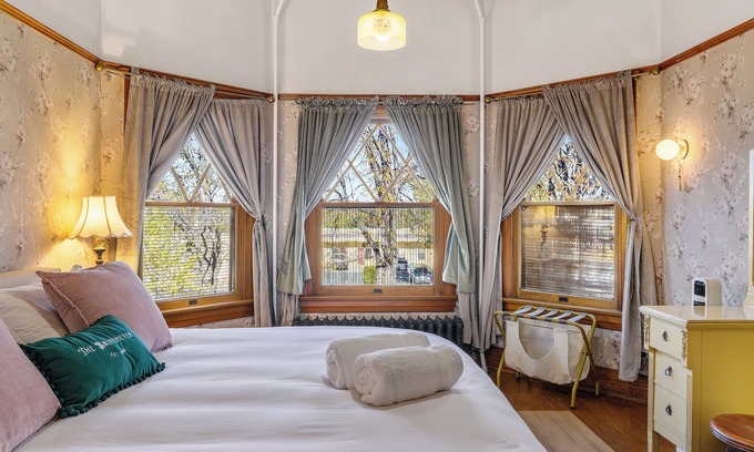 Prescott House | HIstoric Brinkmeyer Manor