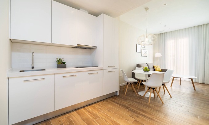 Old Town Apartment | Historic Center Family Apartment (5 people)