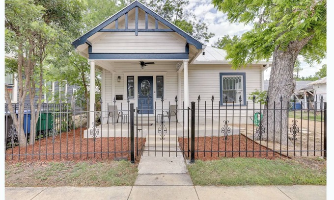 Southtown House | Historic Charm Meets Modern Convenience