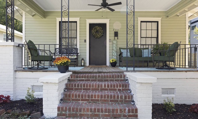 Cherry House | Historic Cherry Bungalow -Midtown less than 1 mile from City Center