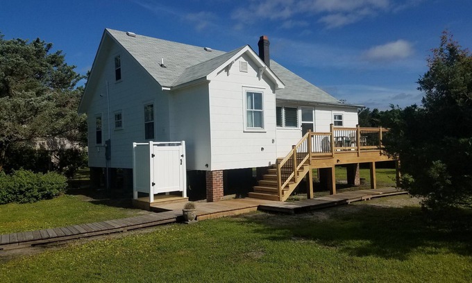 Ocracoke House | Historic Cottage with great Lighthouse View-3BR/2BA-Ocracoke Island