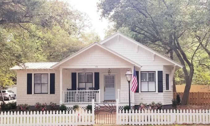 Old Town House | Historic Cottage with Private Pool, Firepit, EV Charging Walk to Village