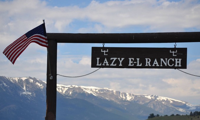 Roscoe Cabin | Historic family-run working ranch with 12,000 acres to ride, fish and explore