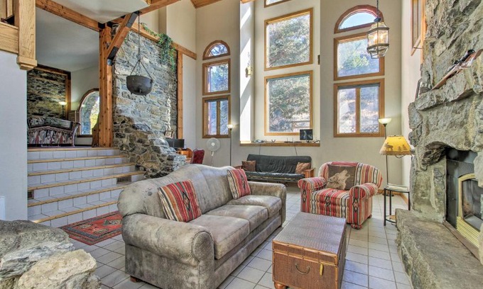 Helena House | Historic Helena Retreat - Near Dtwn and Mt Helena!