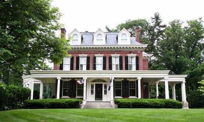 Cherokee Seneca House | Historic Highlands Mansion -- in the best part of the city