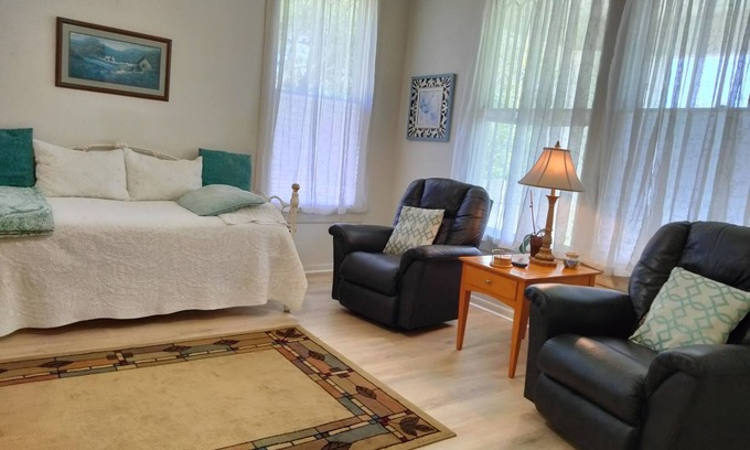 Brenham House | Historic Holle House, Beautiful private 2nd Floor Apt. with modern amenities.