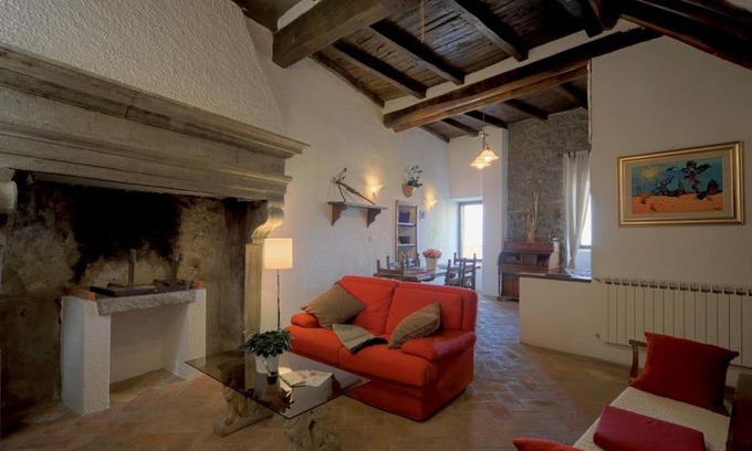 Montefiascone House | Historic house