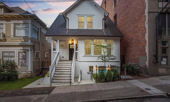 Nob Hill House | Historic Meets Modern | 4BR Walk to NW 23rd