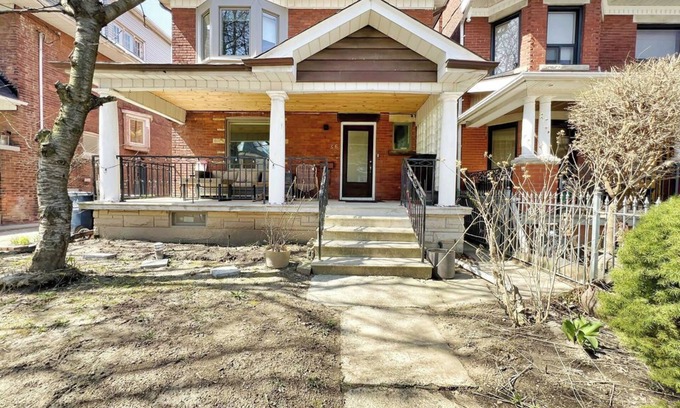 Regal Heights Apartment | Historic Modern House