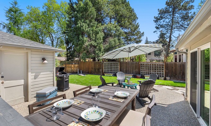 Old Town West Apartment | Historic Mountain Ave Bungalow - Walk Everywhere!