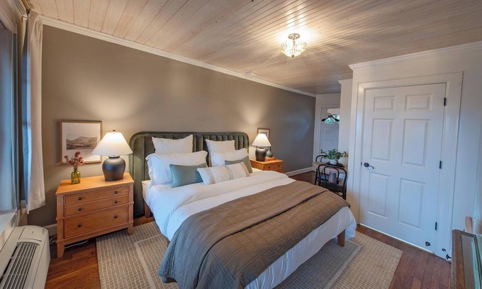 Chattanooga Bed & Breakfast | Historic Riverview Inn | Two