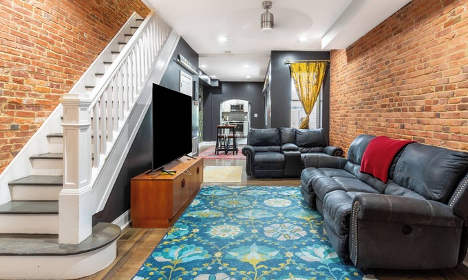 Highlandtown House | Historic Rowe House 2BR 2.5BA - Cityscape View