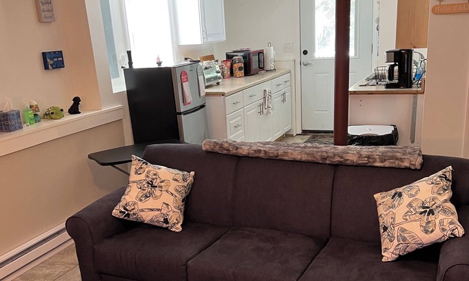 Stonington Bed & Breakfast | Historical Mystic CT Lily’s bed & breakfast