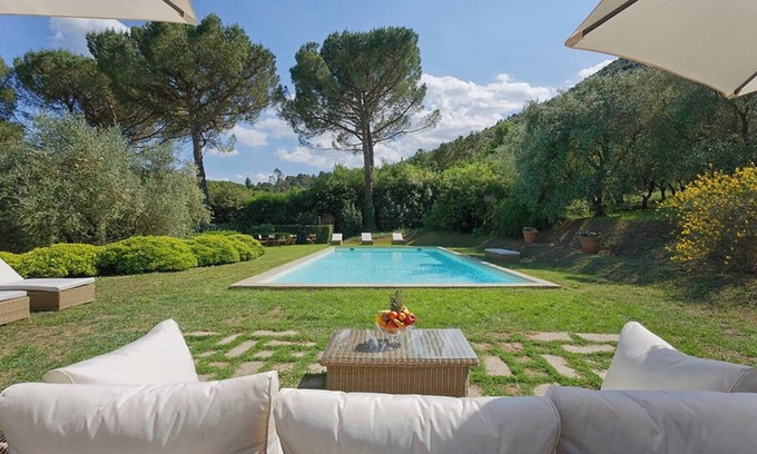 Vicopelago Villa | Historical Villa Daniela in the countryside
