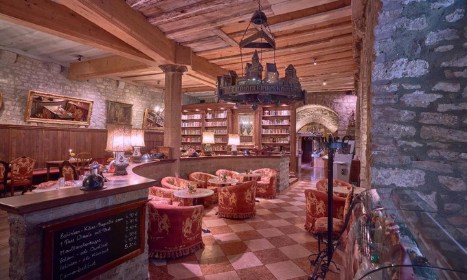 Rothenburg Old Town Hotel | Historik Hotel Gotisches Haus