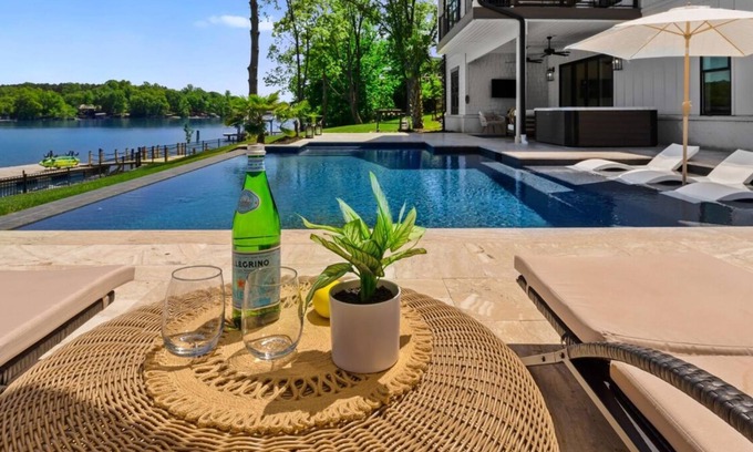 Mount Mourne House | Hogan Crest w/Heated Pool & Optional Boat Rental