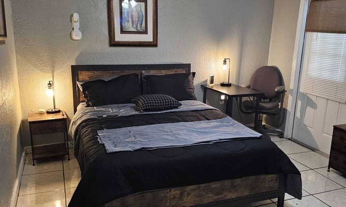 Bearss Plaza Apartment | Hogar Dulce Hogar (Home sweet home) !