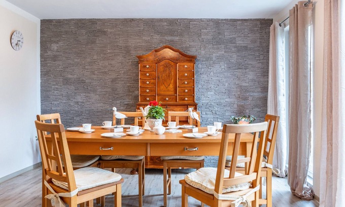 Spiekaer Nordermarren Apartment | Holiday Apartment 'Watt'n Leben' with Shared Garden and Wi-Fi