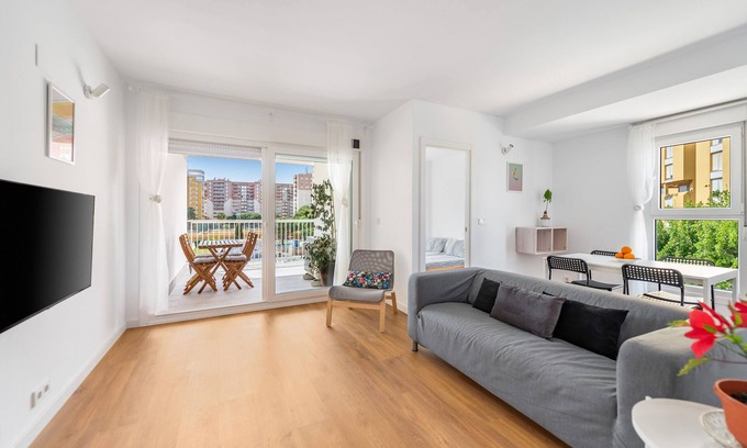 Canet de Berenguer Apartment | Holiday Apartment "Lopimar Playa" with Mountain View, Balcony & Wi-Fi
