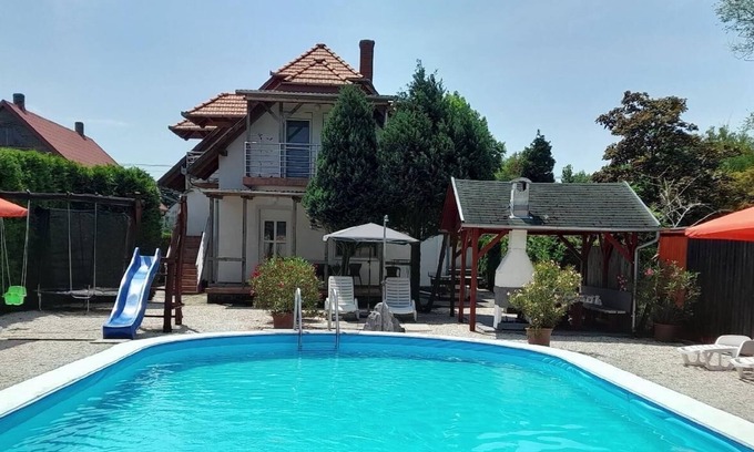 Balatonmariafurdo Apartment | Holiday apartment Balatonmáriafürdõ for 1 - 5 persons with 2 bedrooms - Holiday apartment