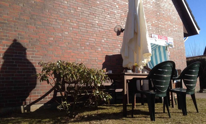Tinnum Apartment | Holiday apartment with garden and TV