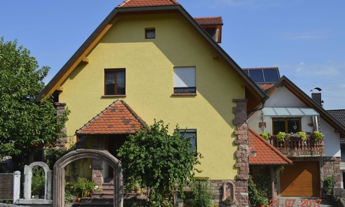 Lauf Apartment | holiday apartment/apt. for 4 guests with 70m² in Lauf (181532)