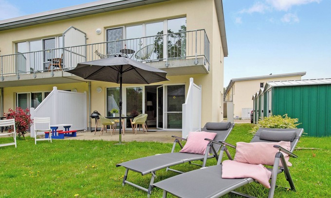 Gelbensande Apartment | Holiday Apartment 'Lieblingsinsel' with Private Terrace, Private Garden and Wi-Fi
