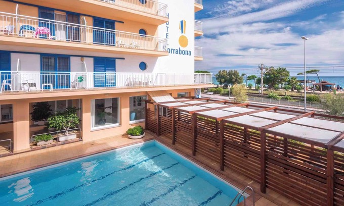 Pineda de Mar Apartment | Holiday apartment with balcony and pool