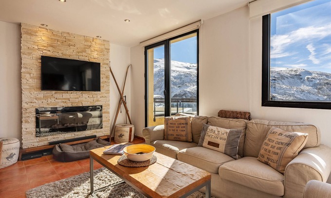Pradollano Apartment | Holiday Apartment "Atico Con Vistas Monte Gorbea" near Slopes with Private Terrace & Wi-Fi