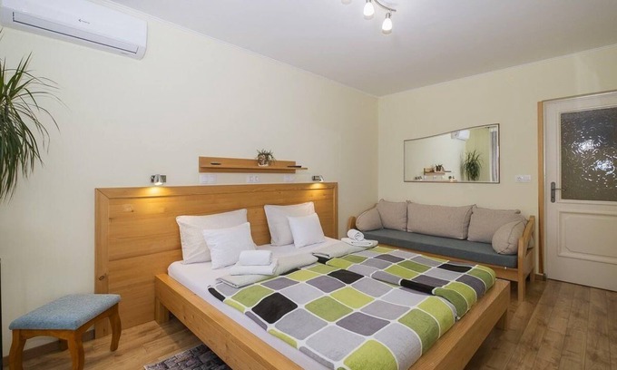 Heviz House | Holiday apartment Hévíz for 1 - 3 persons with 1 bedroom - Holiday house