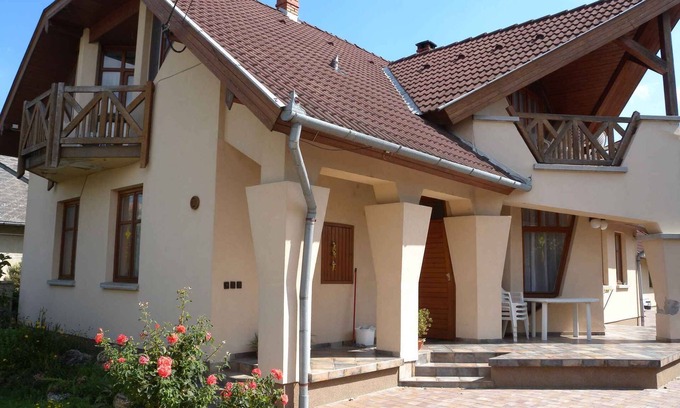 Balatonlelle Apartment | Holiday apartment in a quiet street nevertheless close to the center