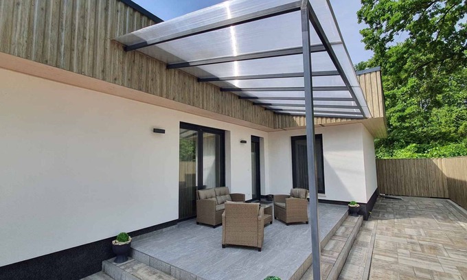Balatonlelle Apartment | Holiday apartment Stylishly furnished with air conditioning