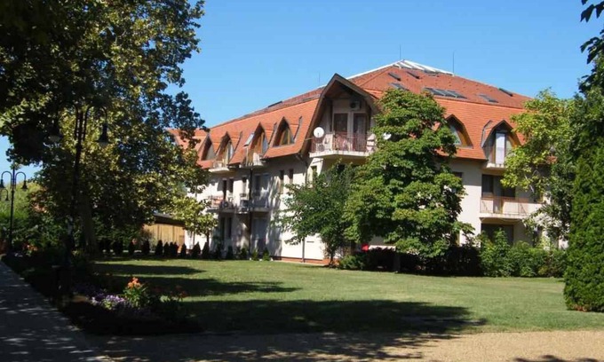 Balatonlelle Apartment | Holiday apartment In the city center with air conditioning