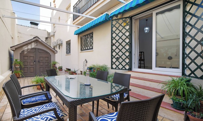 Cadiz Apartment | Holiday Apartment "Huerta del Obispo" with Wi-Fi and Terrace