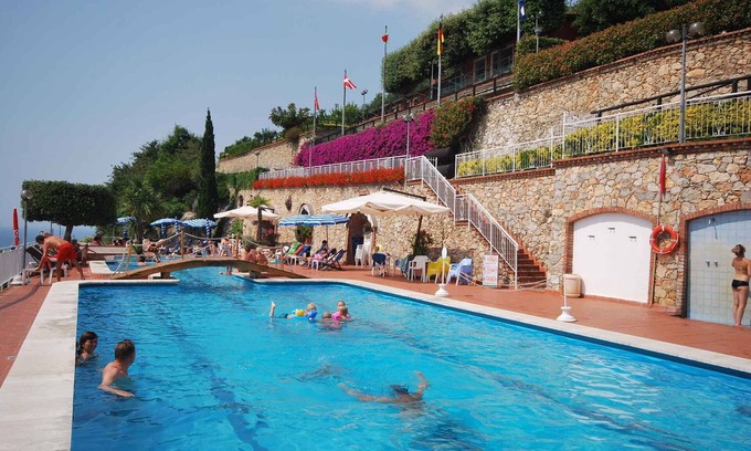 Pietra Ligure Apartment | Holiday apartment with pool and air conditioning