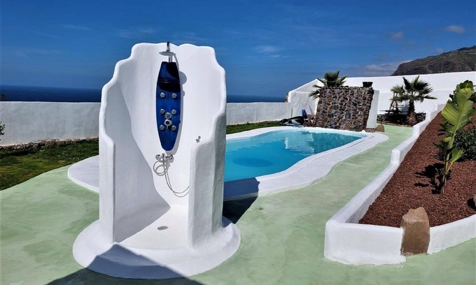 Los Silos Apartment | Holiday apartment Los Silos for 1 - 2 persons with 1 bedroom - Row house