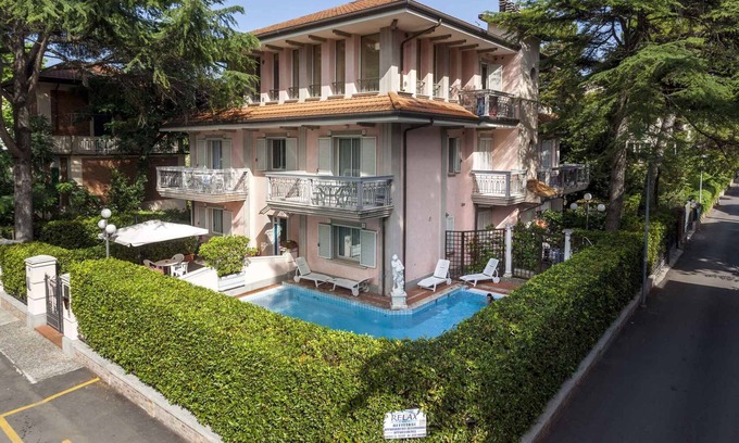 Alba Apartment | Holiday apartment mit Klimaanlage und Pool