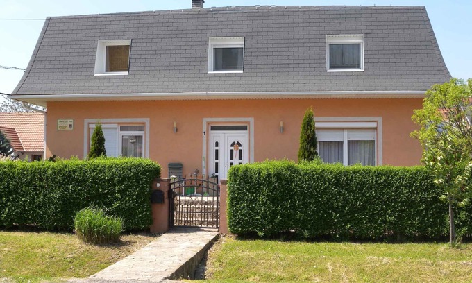 Zalakaros Apartment | Holiday apartment near the center with WiFi and air conditioning