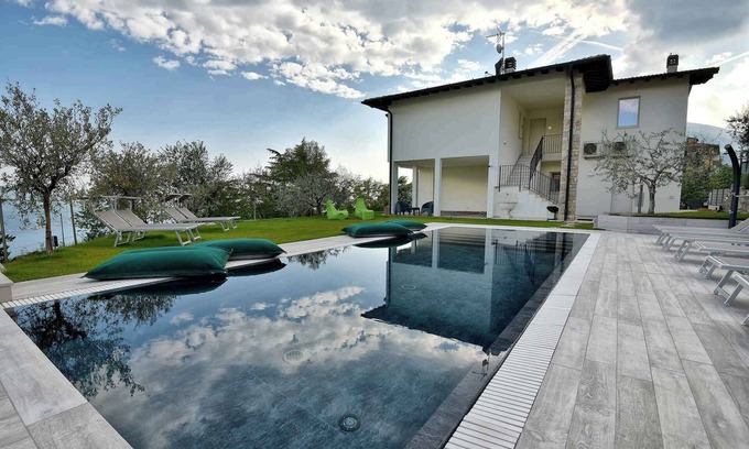 Gardola Apartment | Holiday apartment quiet location and central location