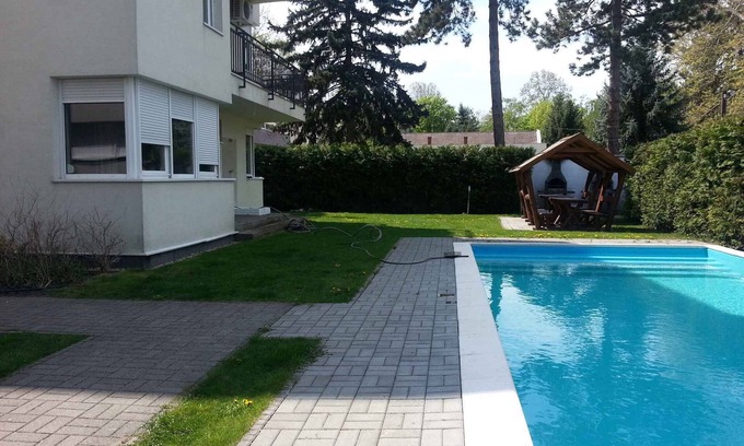 Siofok Aranypart Apartment | Holiday apartment with Pool and Internet
