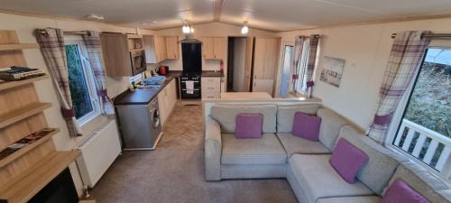 St Leonards-On-Sea Ski Chalet | Holiday Caravan at Beauport