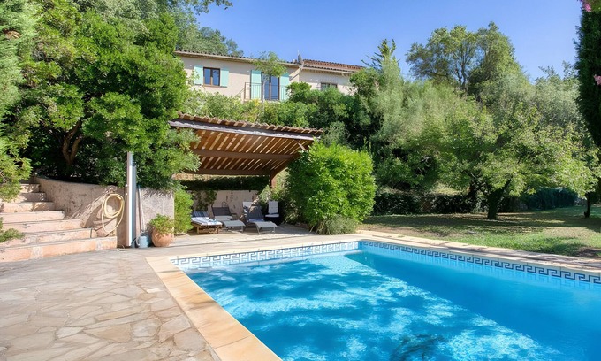 Les Adrets-de-l'Esterel House | Holiday Home 'Esterel' with Mountain View, Wi-Fi and Air Conditioning