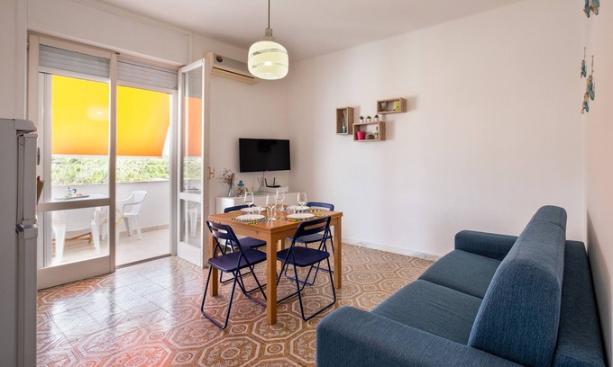 Scala di Furno House | Holiday Home 'A Due Passi dal Mare' with Sea View, Wi-Fi and Air Conditioning