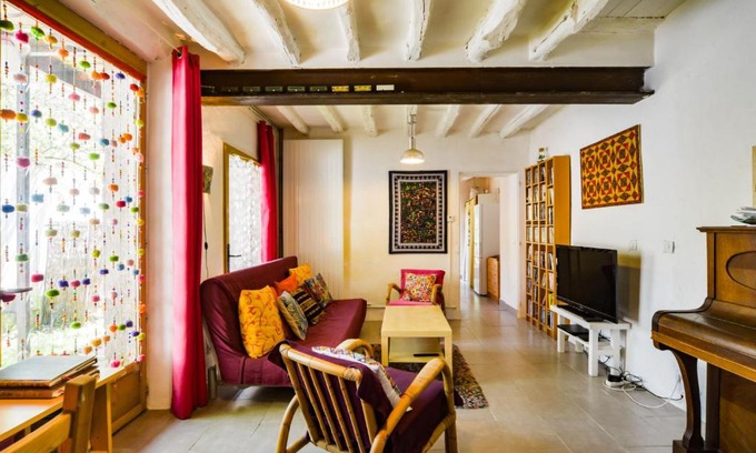 Chissay-en-Touraine House | Holiday Home Au Soleil Joyeux by Interhome