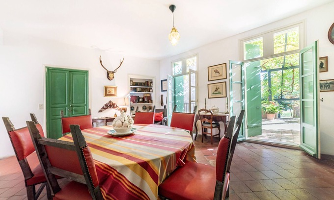 Palau-del-Vidre House | Holiday Home 'Ancienne Maison Vigneronne' with Private Pool, Private Terrace and Wi-Fi