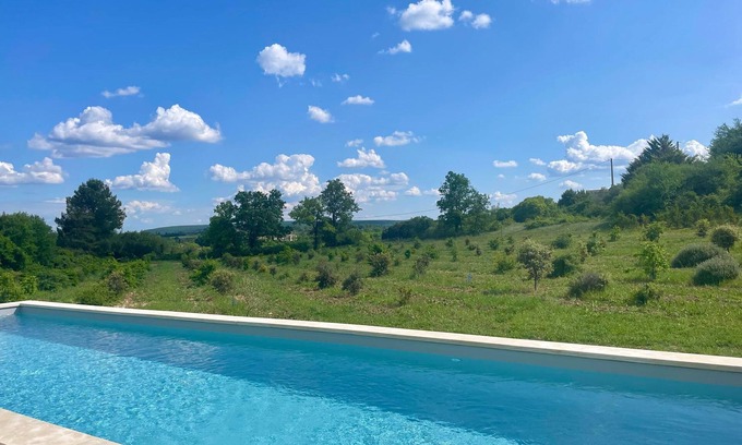 Le Garn Cottage | Holiday home at the heart of a truffle plantation