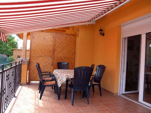 Balatonkeresztur House | Holiday Home Balatonmariafurdo, Somogy 1