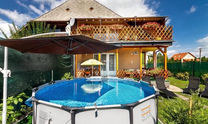Balatonkeresztur House | Holiday Home Berek by Interhome